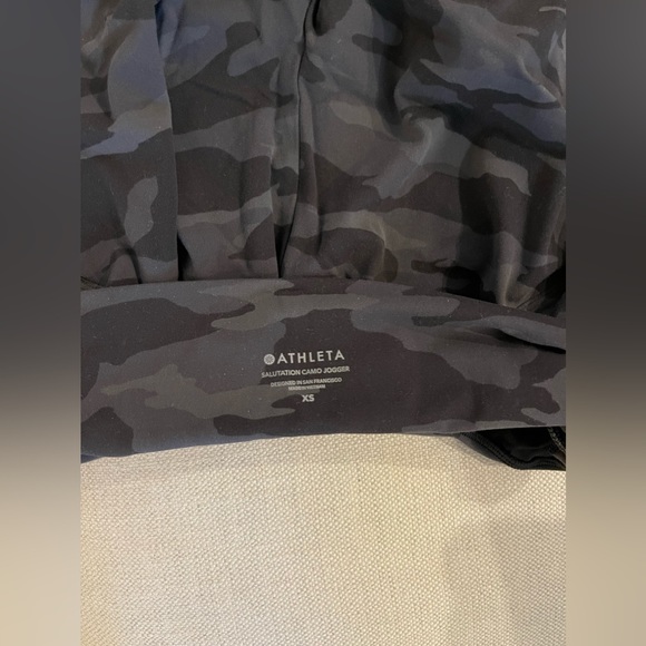 Athleta Salutation Joggers in Camo - Picture 4 of 4